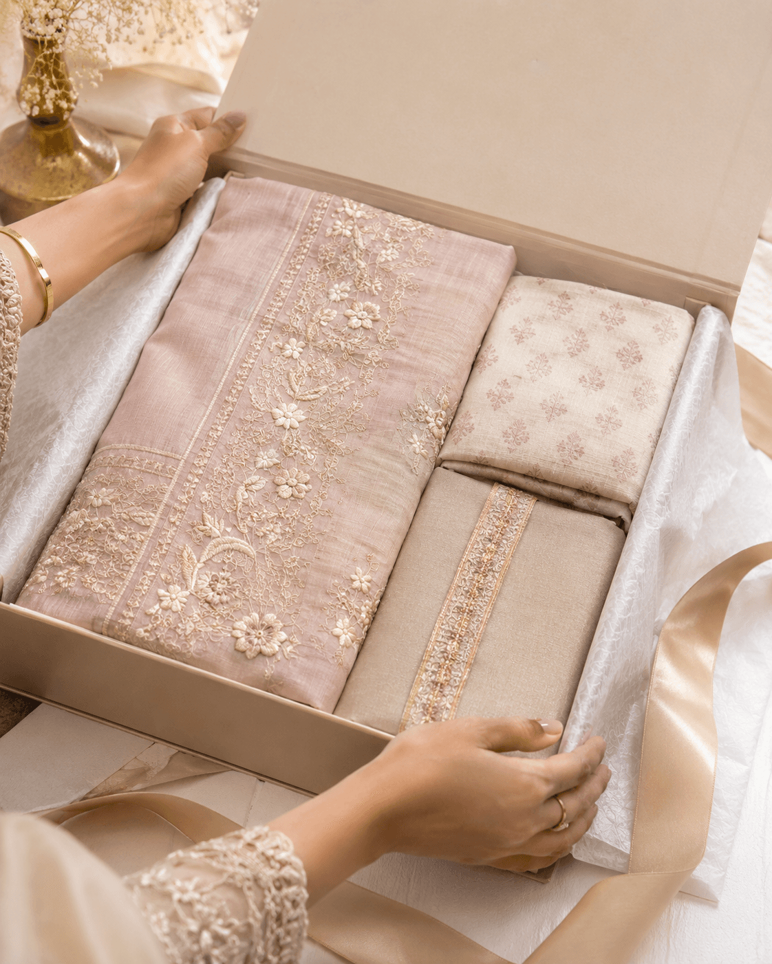 5 Things to Check Before Buying an Unstitched Suit Online in Pakistan