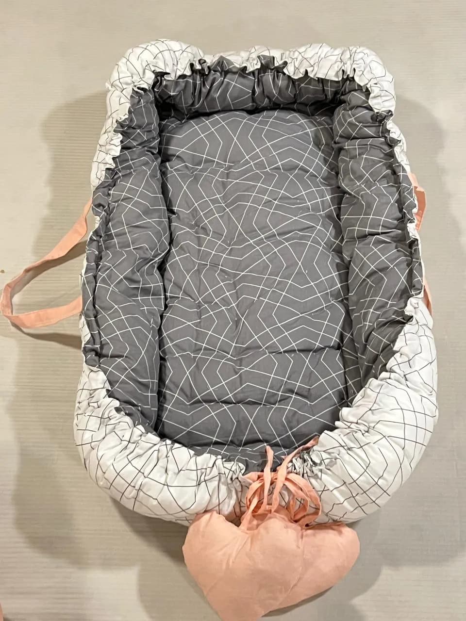 Sweet Hearts – Portable Padded Baby Nest & Lounger Pod